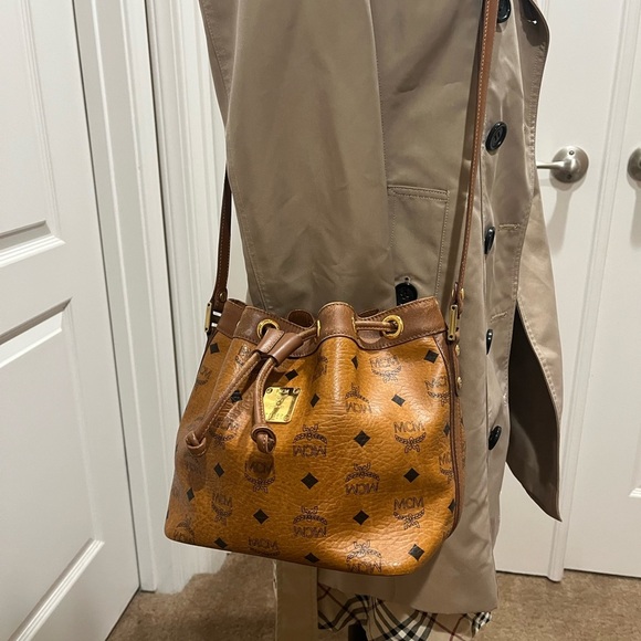 MCM SMALL COGNAC VISETOS DRAWSTRING BAG - Picture 8 of 16